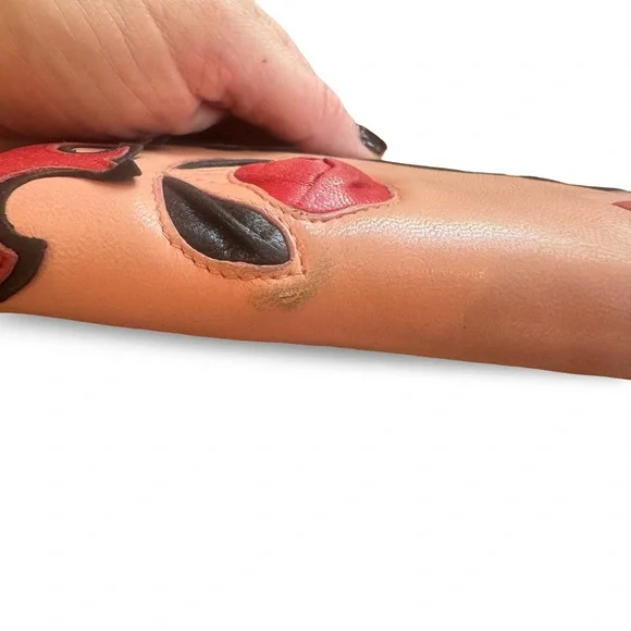 Miu Miu Red and Pink Rose Limited Edition 3/4 Zip Long Wallet - Picture 8 of 15